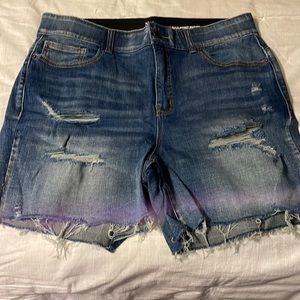 NY&C curvy sculpting shorts